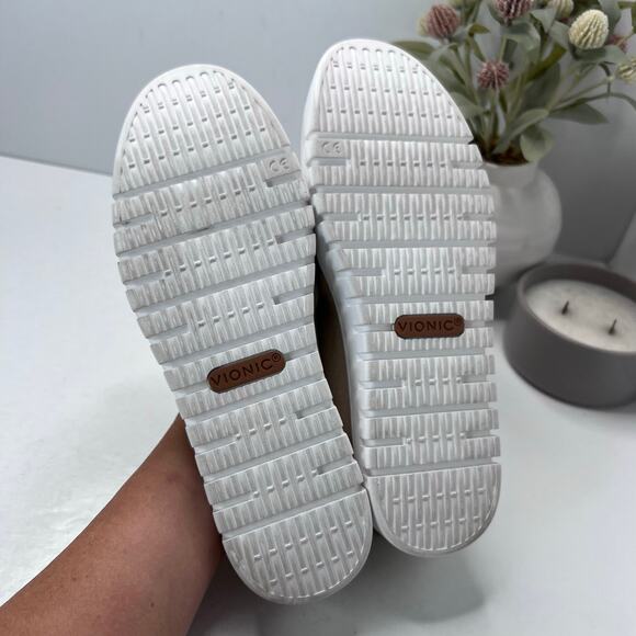 Vionic Uptown Leather Slip On Loafer Shoe Gold Women's 10 M Comfort Shoe - Picture 7 of 9